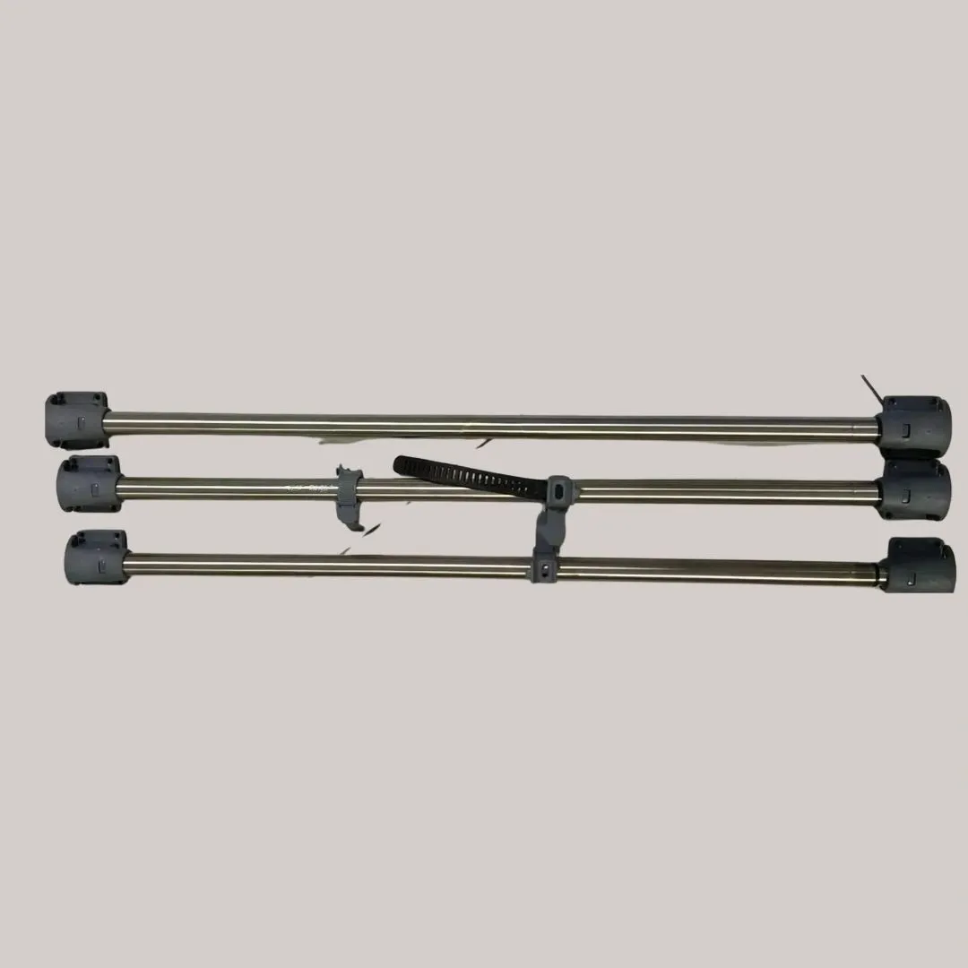 Telescoping fishing rod holder bar